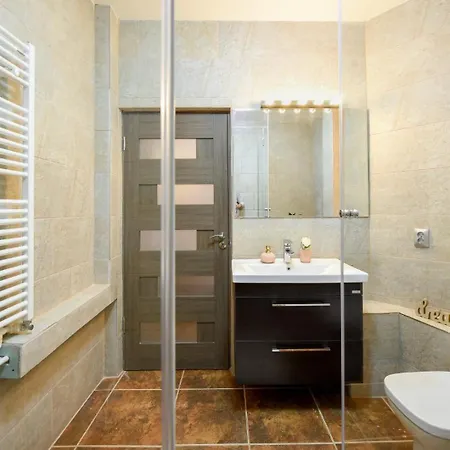 Lägenhet Historic Charm, Modern Comfort - In The Heart Of The Old Town