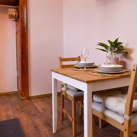 Historic Charm, Modern Comfort - In The Heart Of The Old Town * Bucharest