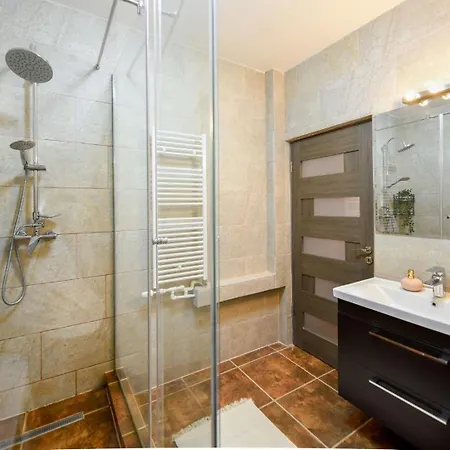 Historic Charm, Modern Comfort - In The Heart Of The Old Town Apartment Bucharest