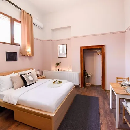 Historic Charm, Modern Comfort - In The Heart Of The Old Town * Bukarest