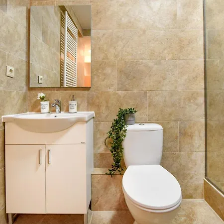 Lägenhet Historic Charm, Modern Comfort - In The Heart Of The Old Town *